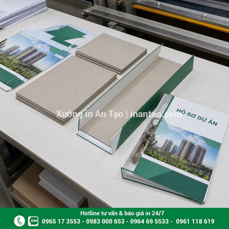 Quy trình sản xuất bìa còng tại xưởng Quy trình sản xuất bìa còng từ giấy in carton đến lắp còng
